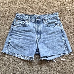 ✨ FINAL SALE Authentic Levi’s Jean shorts